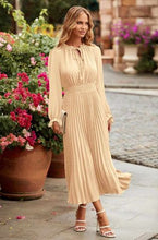 Load image into Gallery viewer, The Senora
